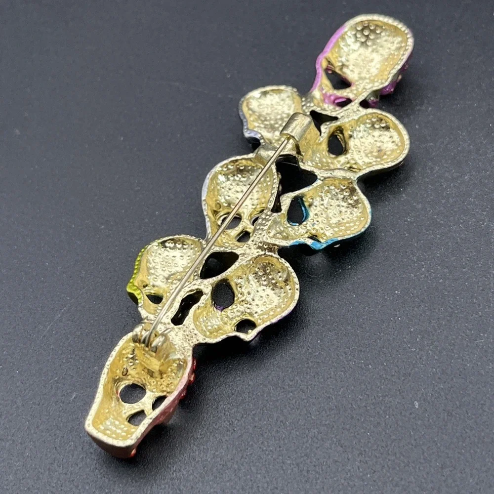 Skulls Rhinestones Bedazzled Multi-Colored Lapel Hat‎ Pin